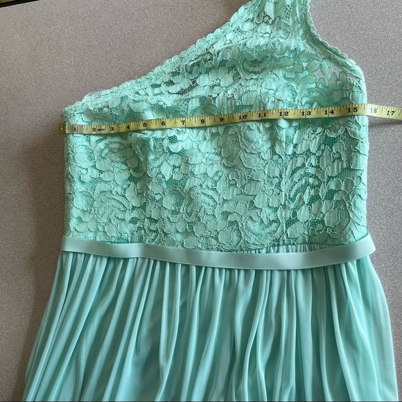 David’s bridal green one shoulder lace formal dress - Picture 13 of 16